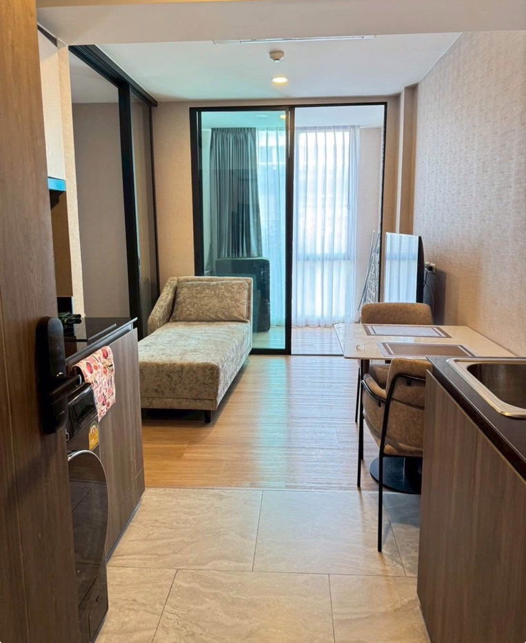 picture LLOYD                 Soonvijai - 1/10