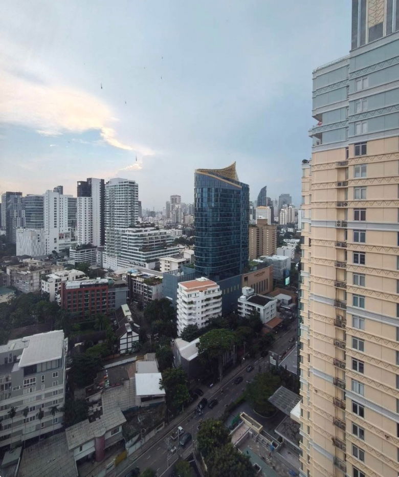 picture PARK ORIGIN THONGLOR - 11/12