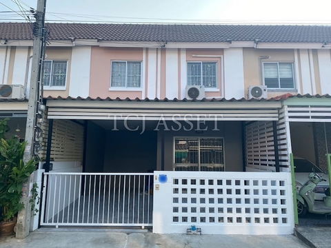 Townhouse for sale : Baan Pruksa 74/1 Srinakarin-Thepharak Village.