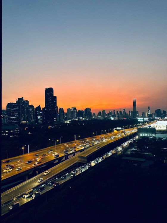 picture Experience Stylish Living at Life Asoke Hype - Your Urban Oasis Awaits! - 10/10