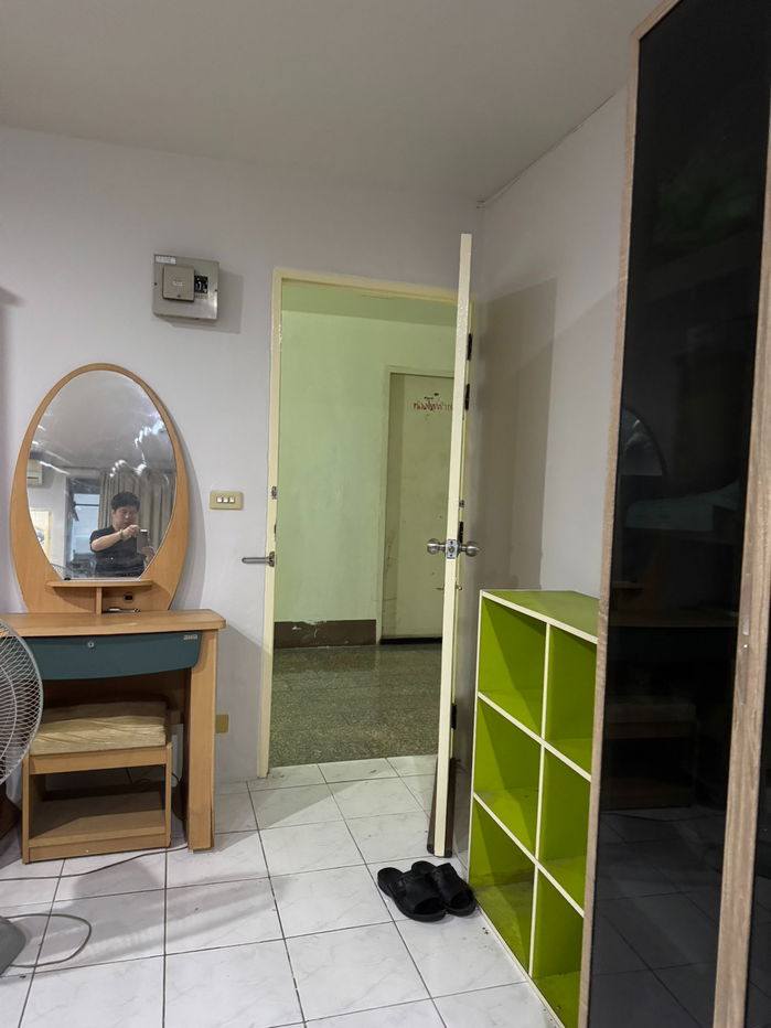 รูป คอนโด ใกล้ MRT และ BTS เดินทางสะดวก ย่านอินทามระ ขนาด 31 ต.ร.ม ขายถูกมาก เฟอร์พร้อมอยู่ - รูปที่ 5/8