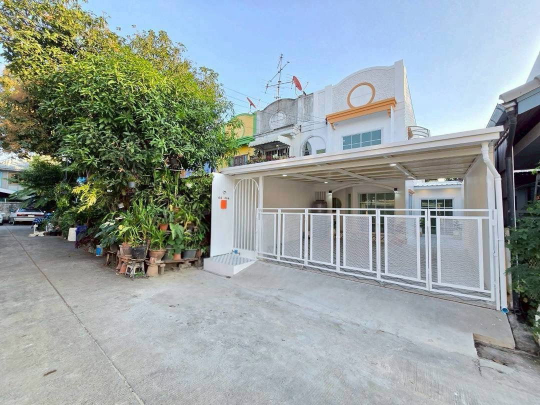 รูป ฟรีโอน! ทาวน์เฮ้าส์ 2 ชั้น สิรารมย์ | บ้านกล้วย-ไทรน้อย | ตกแต่งใหม่ มีพื้นที่ด้านข้าง | 1.99 ลบ. - รูปที่ 3/20