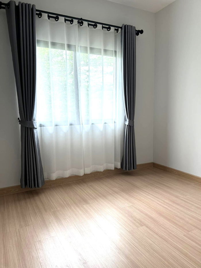 picture Two storey house for rent with 3 bedrooms,3 toilets and 1 kitchen. - 14/17