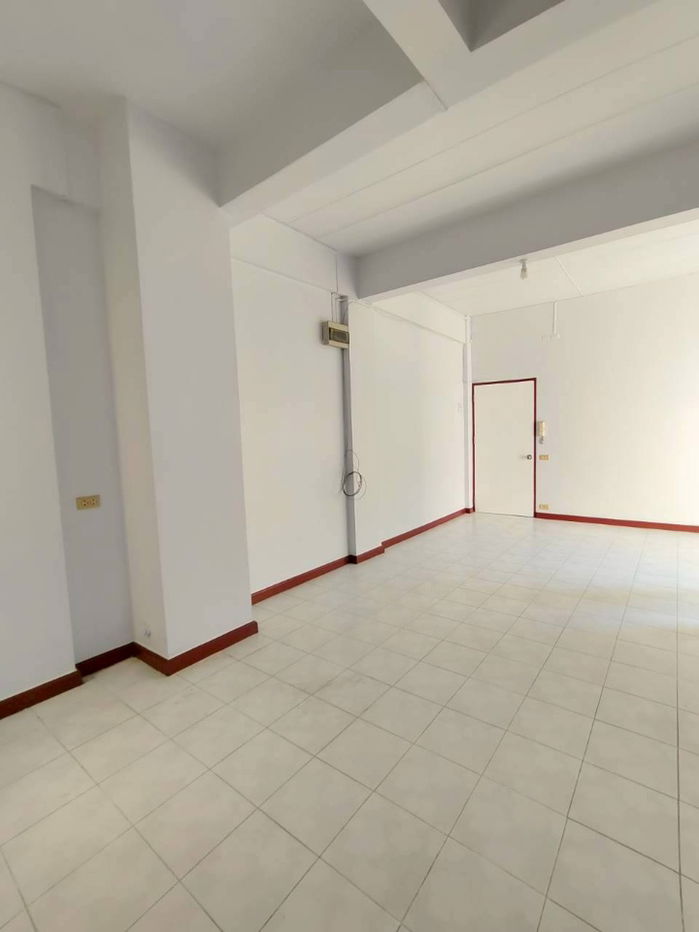 picture 📢 Urgent sale, 2 bedroom condo near Suan Luang Rama IX Park - 3/17