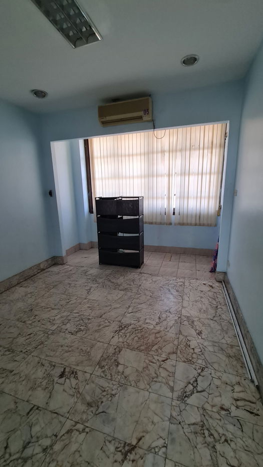 picture URGENT CHEAP RENT! 3-Storey Office Building, Bang Yai Soi Wat Phra Ngoen | 50 Sq. Wah, 6 Rooms, 8 Baths | Only 33,000 Baht/Month - 24/36