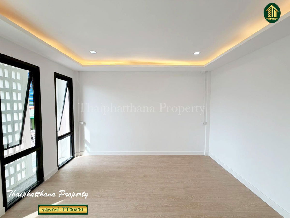 รูป ทาวน์เฮ้าส์รีโนเวทใหม่ ซอยเสนานิคม 1 ลาดปลาเค้า ลาดพร้าว กรุงเทพฯ - รูปที่ 8/12