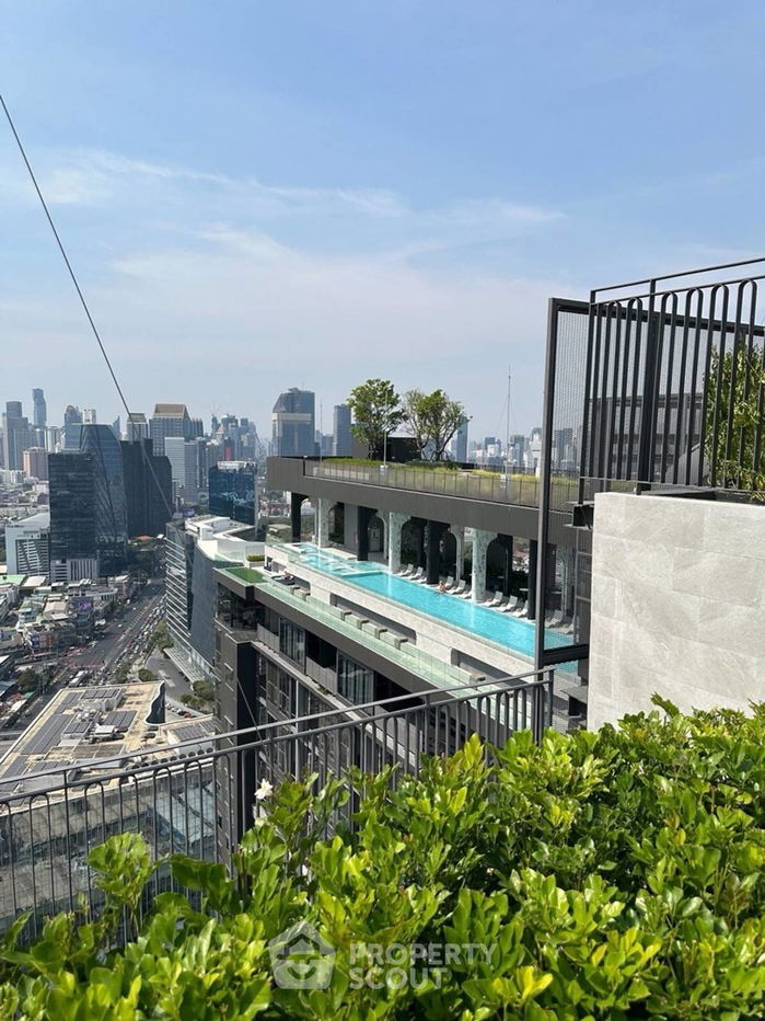 picture Studio Condo at LIFE Rama 4 - Asoke near MRT Queen Sirikit National Convention Centre (ID 2450650) - 12/18