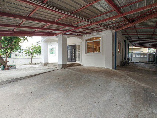 picture Detached House For Sale Place and Park Pracha Uthit 90 Samut Prakan - 2/8