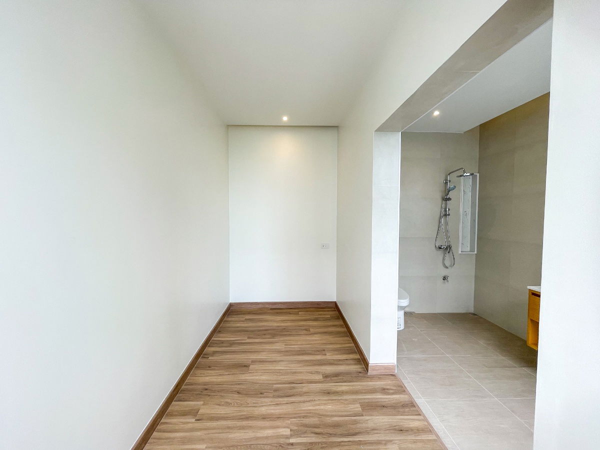 รูป บ้านเดี่ยวใกล้เมือง วิวสวย เดินทางเข้าออกหลายทางใกล้สนามบิน - รูปที่ 14/18