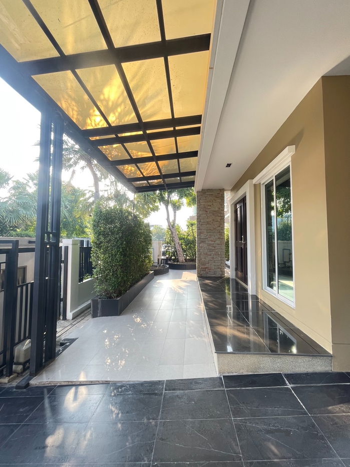 picture EH92186- For Sale: 2-Story Detached House at Grand Bangkok Boulevard, Rama 9-Srinagarindra, 4 Bedrooms, 5 Bathrooms, Ready to Move In    - 12/13