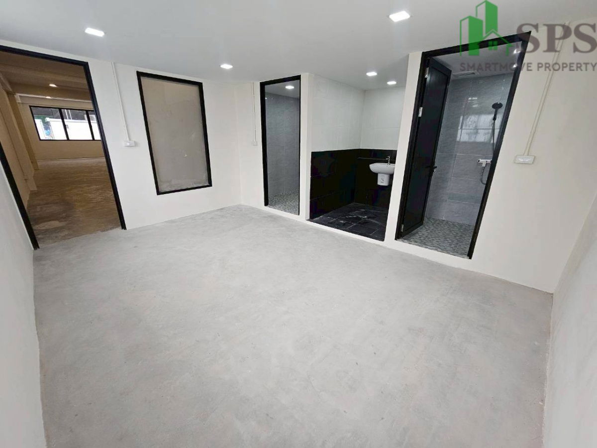 รูป อาคารพาณิชย์ให้เช่า ติด BTS ปุณณวิถี (SPSJN250) - รูปที่ 6/20