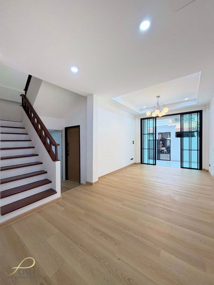 picture Phanason Villa Borrae, Wichit – A renovated and fully extended townhouse in a prime, convenient location near Muang Thong and local amenities. - 8/34