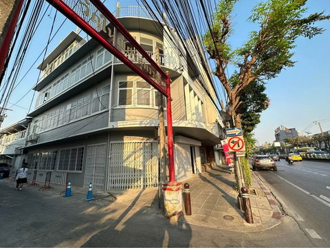 HR3053ให้เช่าอาคารพาณิชย์ 4 ชั้น ติดถนหลัก ใกล้วงเวียนใหญ่ มีที่จอดรถ เหมาะทำธุรกิจ ค้าขาย