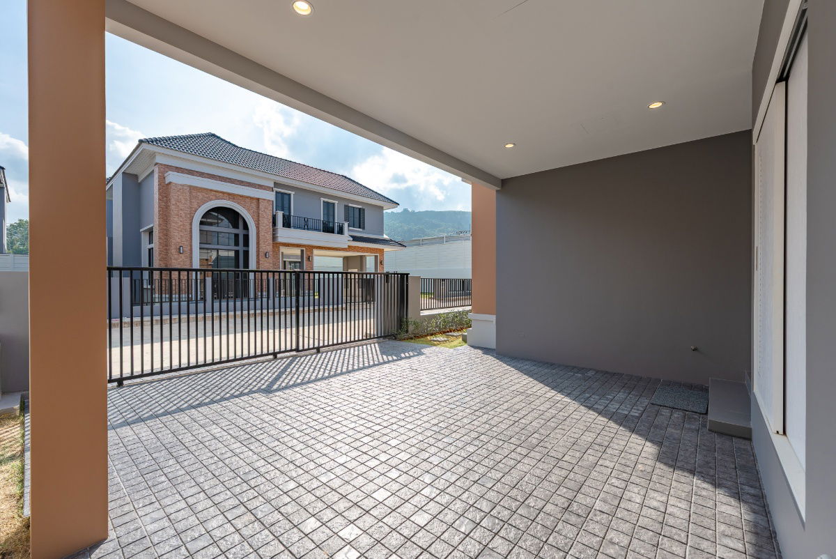 picture 🌴FOR RENT🌴 Luxury 4-Bed English Style House with Pool at Crown Estate (Dulwich Rd), Next to British International School Phuket – Ready to Move In - 66/73