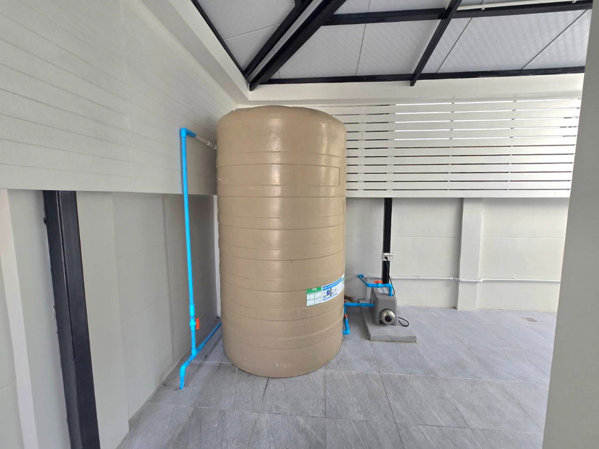 รูป บ้านเดี่ยว สไตล์โมเดิร์น รีโนเวทพร้อมอยู่ หมู่บ้านฟ้าปิยรมย์เฟส15 โซนเทนโดร คลอง 6 ลำลูกกา ปทุมธานี ของแถมมากมาย - รูปที่ 36/49