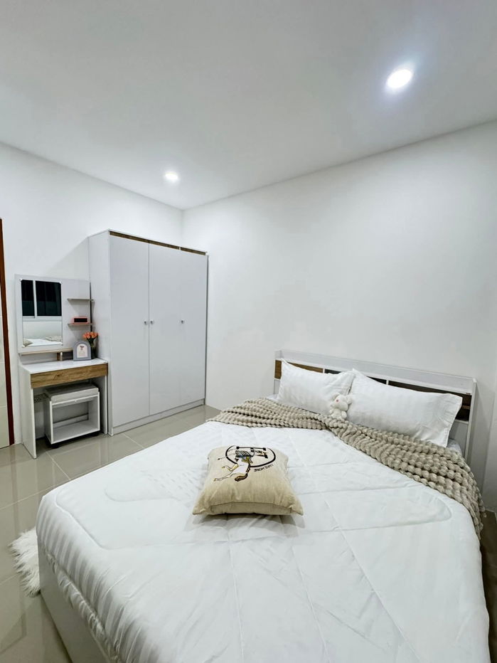 picture Townhouse in Soi Siam Country Club in the center of Pattaya CIty , 2beds 1baths  - 13/16