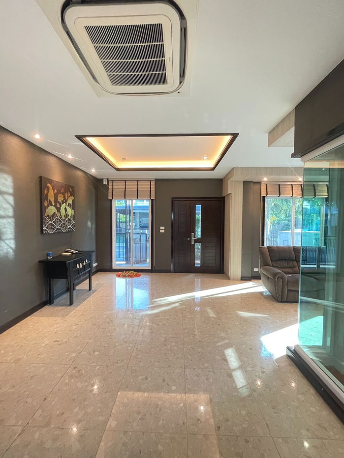 picture EH92186- For Sale: 2-Story Detached House at Grand Bangkok Boulevard, Rama 9-Srinagarindra, 4 Bedrooms, 5 Bathrooms, Ready to Move In    - 2/13