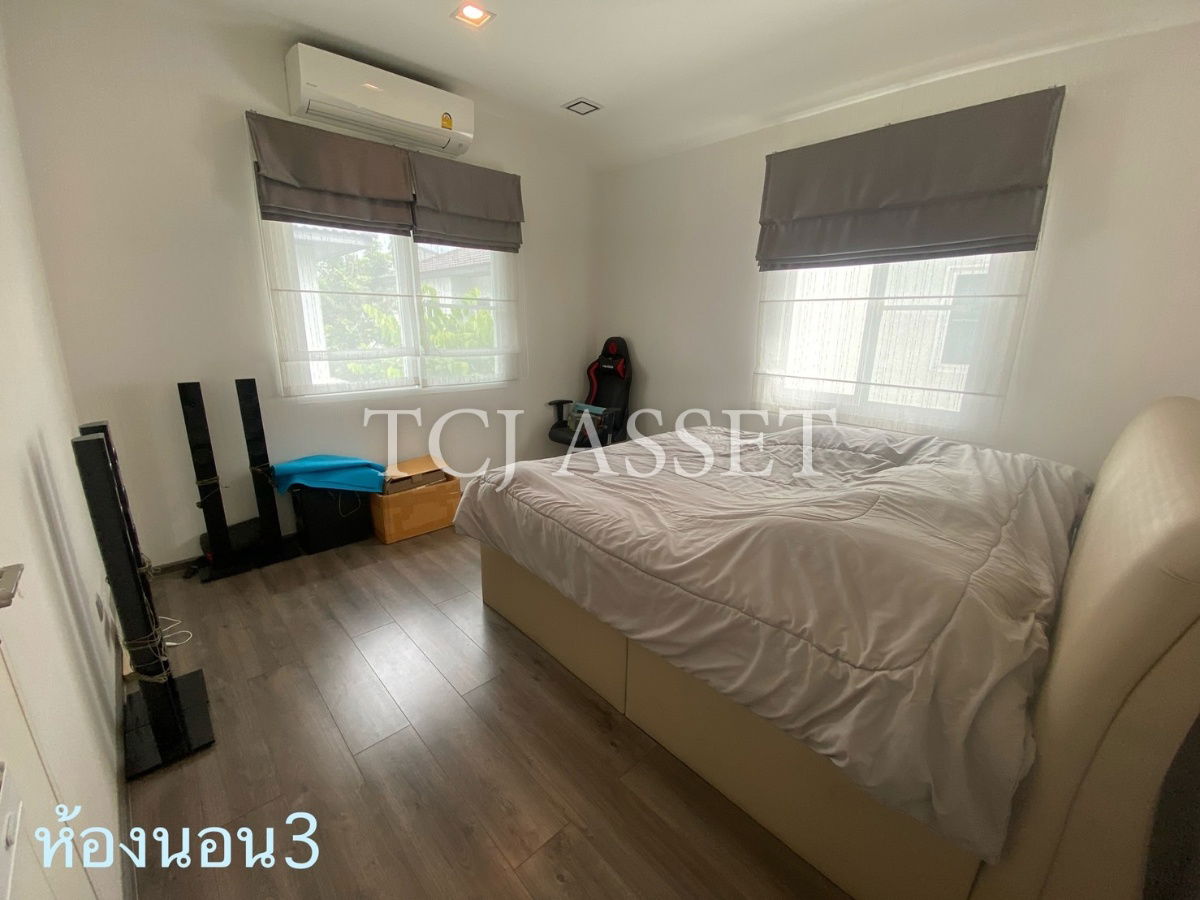 picture House for sale : Detached house in Mantana 2 Village, Soi Ratchawinit Bang Na, Km. 7. - 9/13