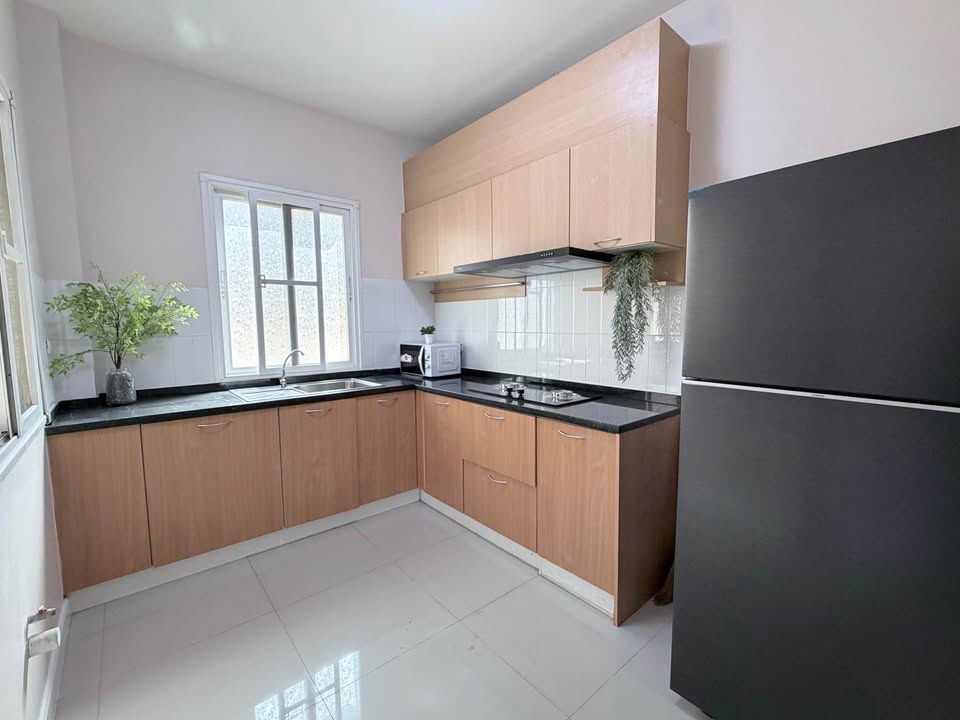 picture -Two storey house for rent with 4 bedrooms,3 toilets and 1 kitchen.  - 8/18