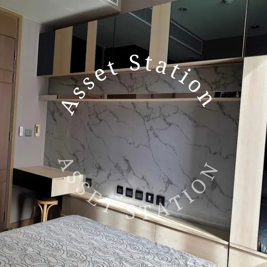 picture Luxury condo for rent: The Esse at Singha Complex, next to MRT Phetchaburi - 10/18