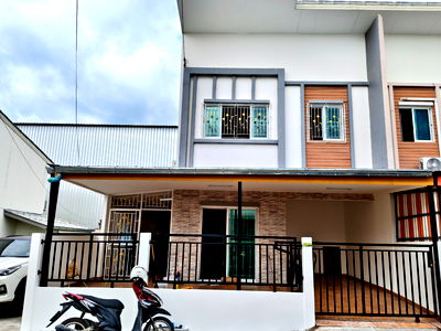 Townhouses for sale Chonburi : Pattaya Townhouse 3Bedroom 2Bathroom