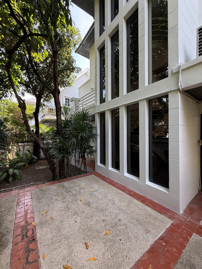 รูป 🏡 ให้เช่าบ้านเดี่ยว 3 ชั้น — หมู่บ้านนวธานี  ✨ บ้านใหญ่ ร่มรื่น เงียบสงบ เป็นส่วนตัว บรรยากาศดีสุดในย่านนี้  ปรับปรุงใหม่ พร้อมเข้าอยู่! - รูปที่ 16/20