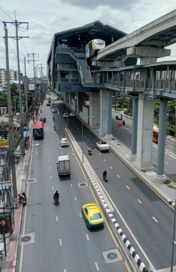 picture To rent an exclusive room at Living Place Condominium in the beginning of Lad Prao 140, connected with 7-11 and closed to Bangkapi Station (cheap) - 34/43