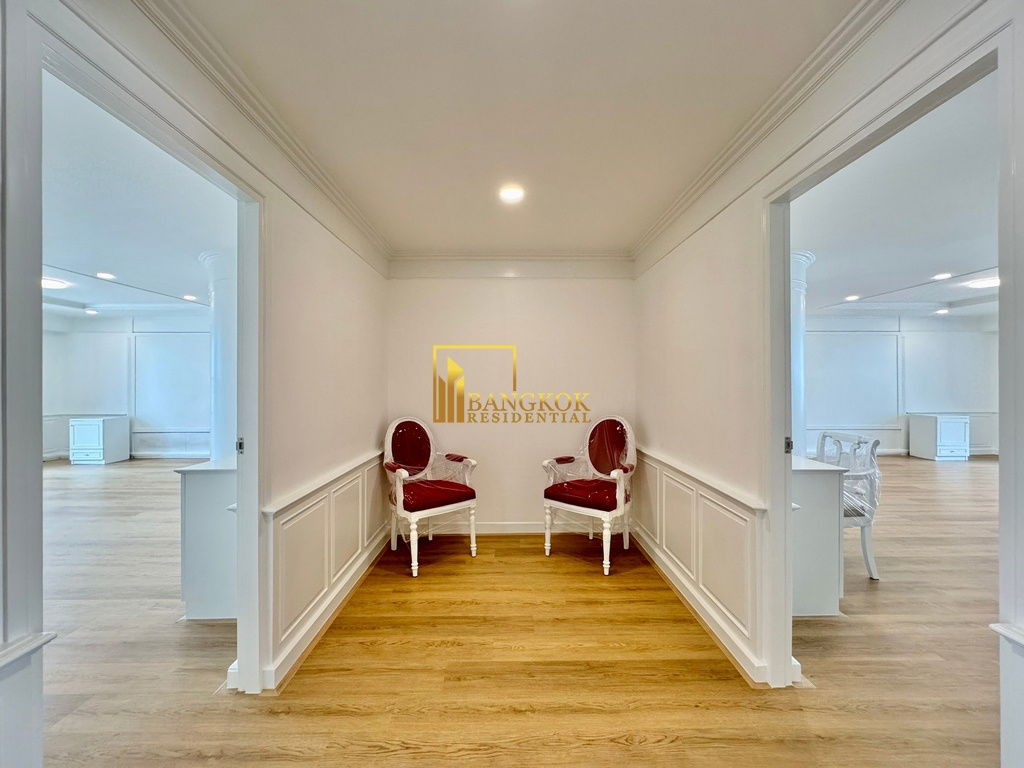 picture Wattana Heights | Beautifully Renovated 3 Bed Condo in Asoke - BR19206CD - 14/43