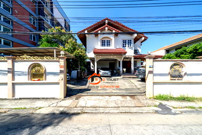 บ้านเดี่ยว กรุงเทพมหานคร : ขาย บ้านเดี่ยว 126 ตร.ว. อุดมสุข 43 ใกล้ MRT ศรีอุดม ใกล้ตลาด ราคาไม่เเพง