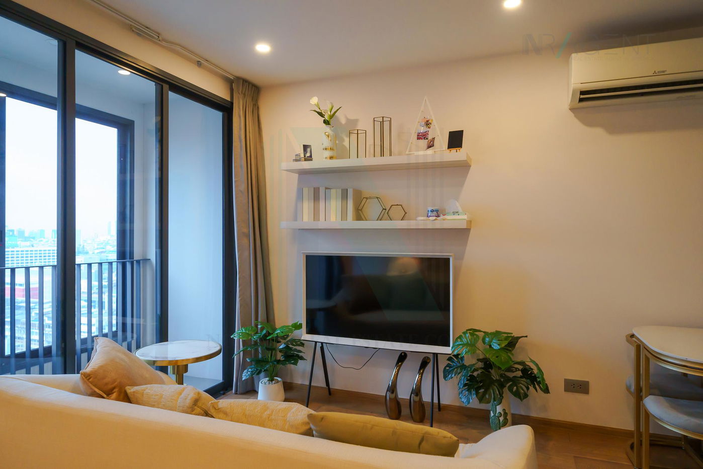 picture For rent condo Q CHIDLOM - PHETCHABURI Building 1, Floor 18,1 bed room, Room size 45.00 sqm - 6/8