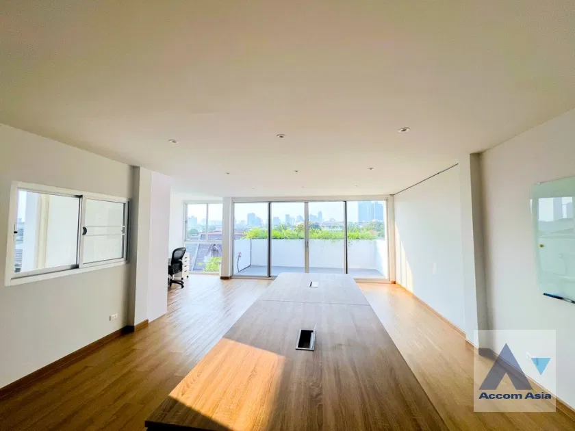picture 🔼🔽 AccomA 📩 Home Office,Fully Furnished 4 BR House in  Suan Luang (AA43455) - 1/17
