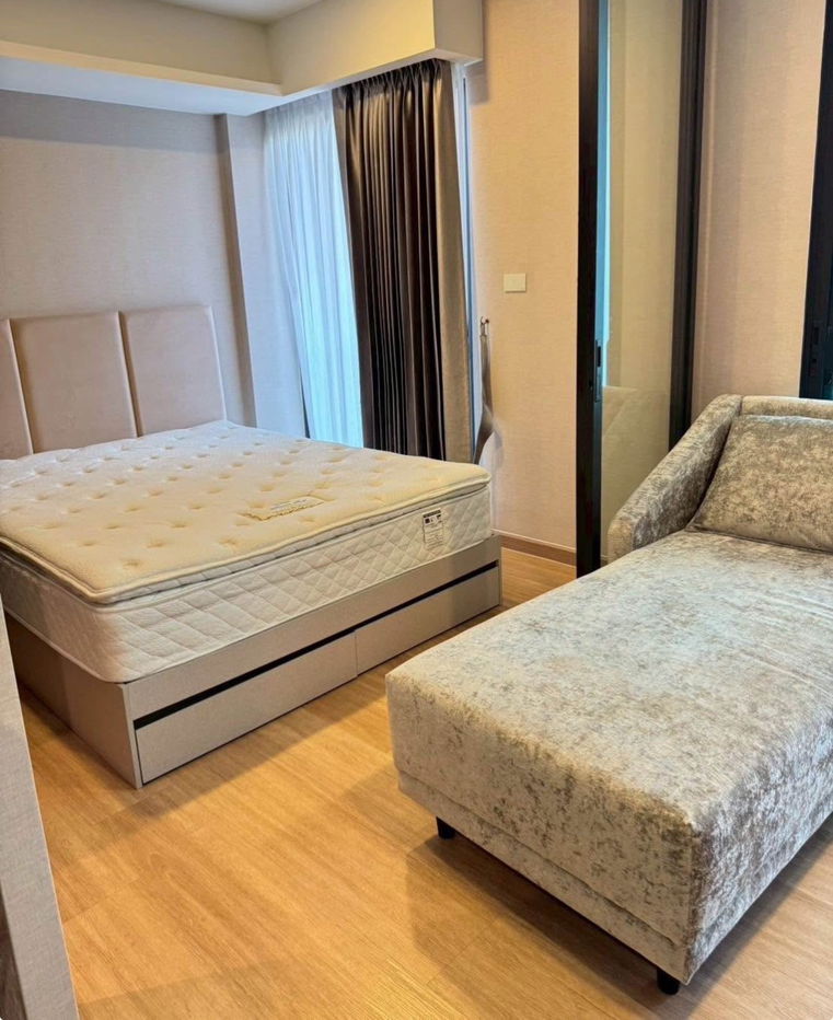 picture LLOYD                 Soonvijai - 7/10