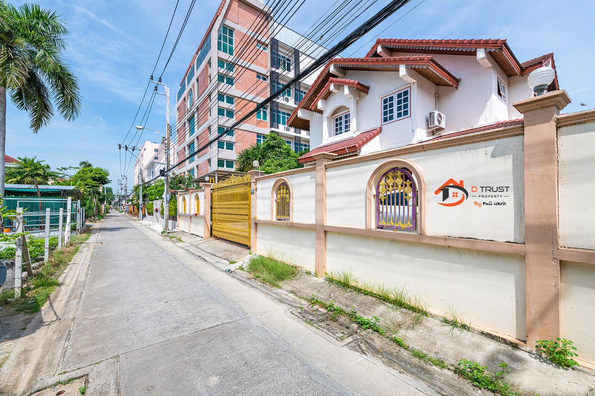 รูป ขาย บ้านเดี่ยว 126 ตร.ว. อุดมสุข 43 ใกล้ MRT ศรีอุดม ใกล้ตลาด ราคาไม่เเพง - รูปที่ 3/14