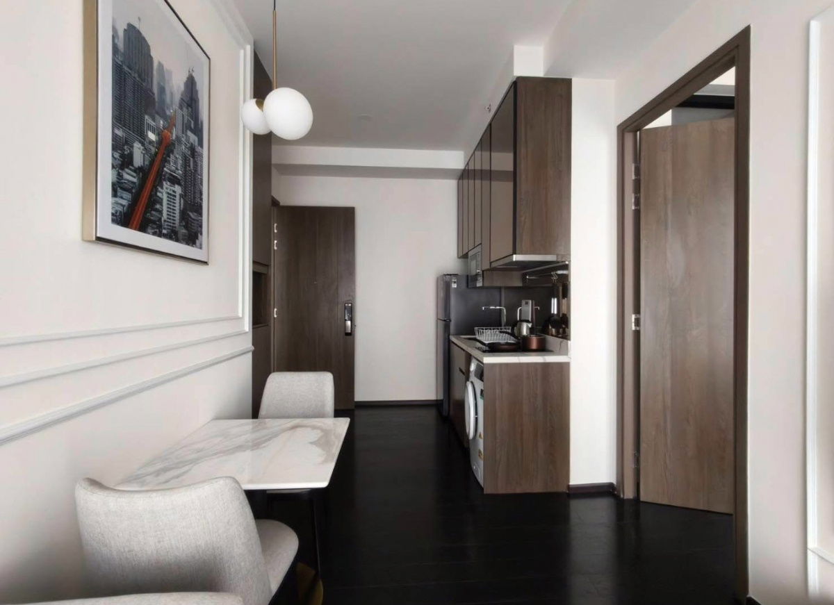 picture PARK ORIGIN THONGLOR - 10/12