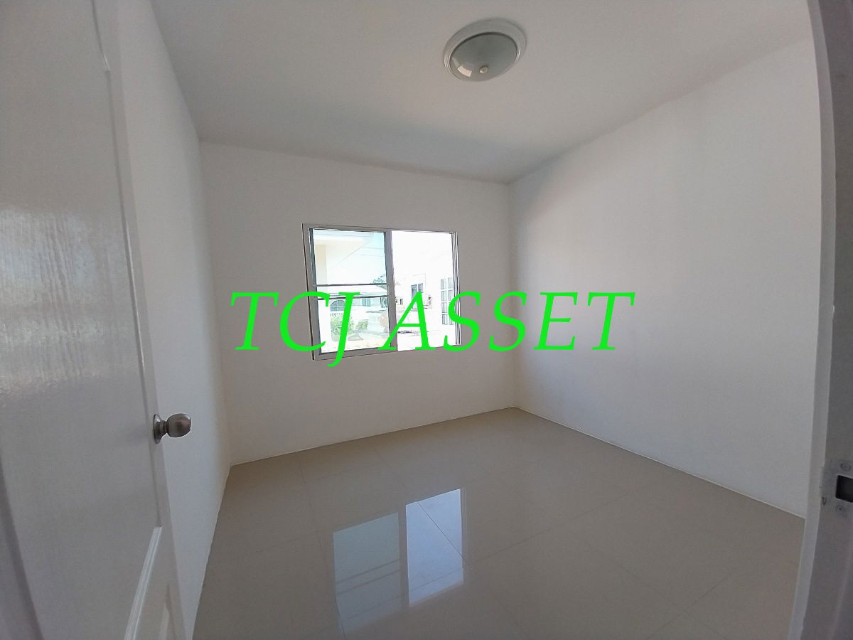 picture Townhouse for sale : Niran Ville 8 Village , Soi Chalermprakiat 28. - 9/11