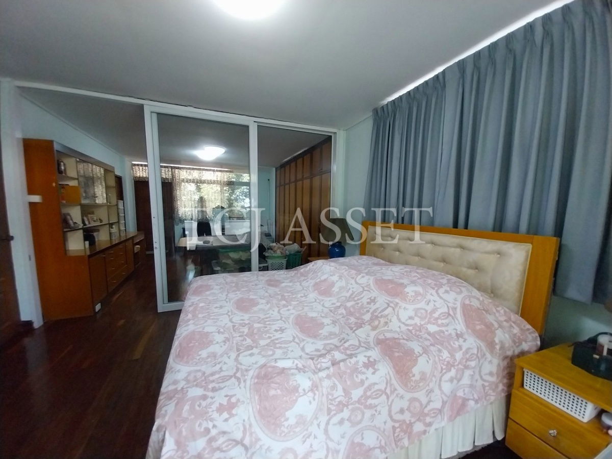 picture House for sale : Detached house on Soi Sukhumvit 81, next to BTS On Nut Station. - 12/19