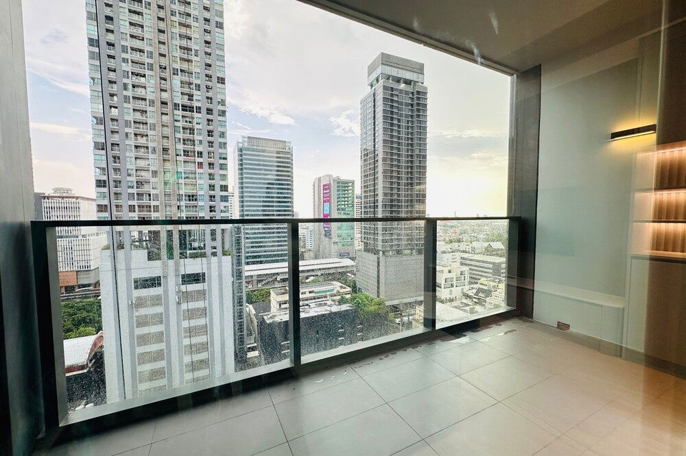 picture ⚡️⚡️Sale with tenant !! ⚡️⚡️Code C20230600051.....Tait Sathorn 12, 1 bed, 1 bath, city view, South Facing, high floor 18+, furnished, Special Deal!! - 8/8