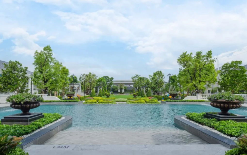 รูป โอกาสสุดท้าย! บ้านดีไซน์ Georgian Masterpiece ใจกลางงามวงศ์วาน เริ่ม 19.99 ล้าน ล้อมด้วยสวนกลางและคลับเฮาส์สุดหรู📞065-4496399 🟢LINE: @wsrcondo - รูปที่ 4/10