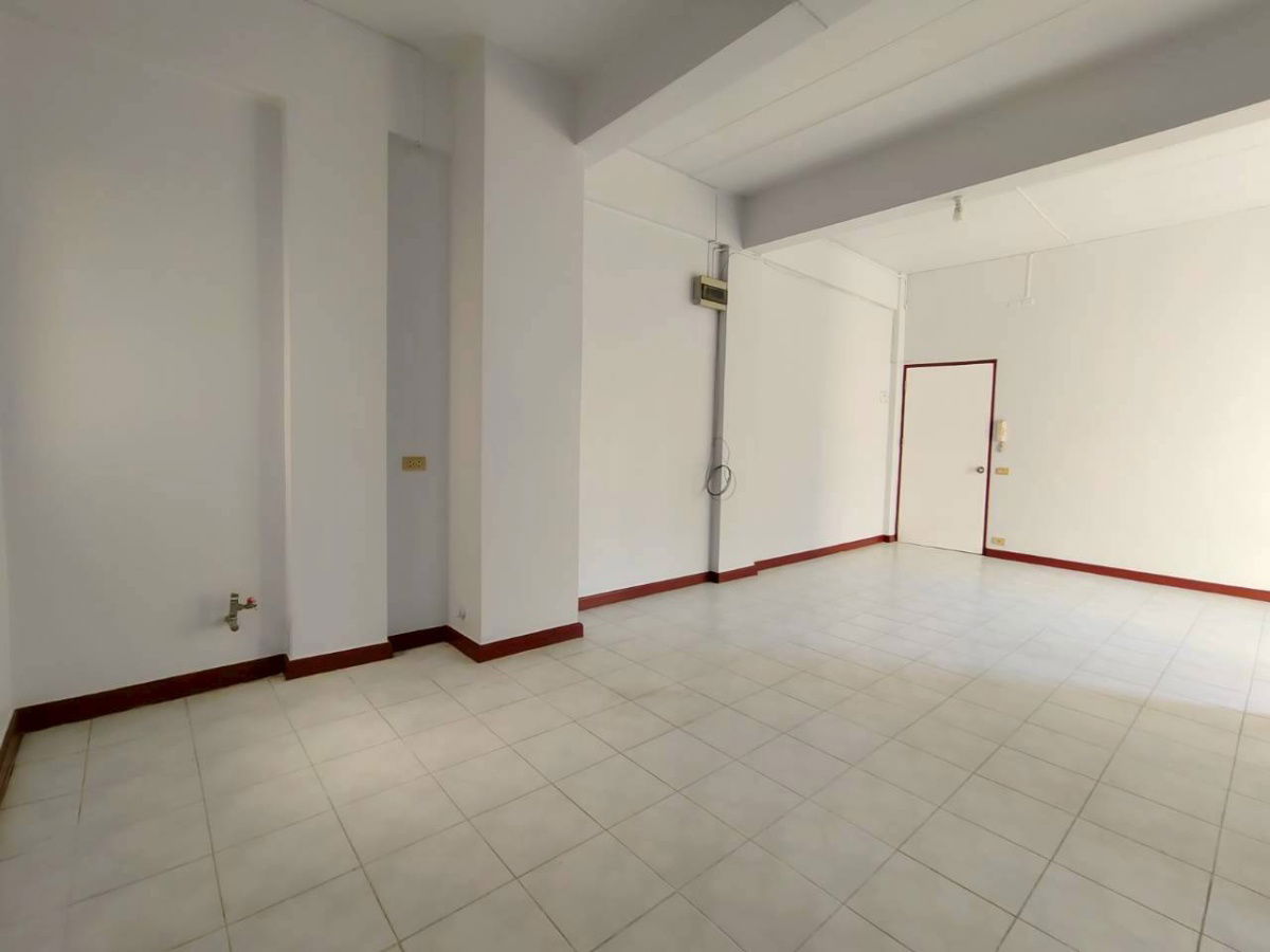 picture 📢 Urgent sale, 2 bedroom condo near Suan Luang Rama IX Park - 4/17