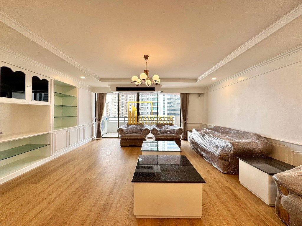 picture Wattana Heights | Beautifully Renovated 3 Bed Condo in Asoke - BR19206CD - 1/43