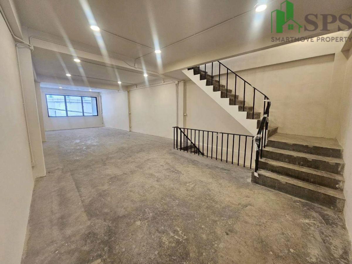 รูป อาคารพาณิชย์ให้เช่า ติด BTS ปุณณวิถี (SPSJN250) - รูปที่ 11/20