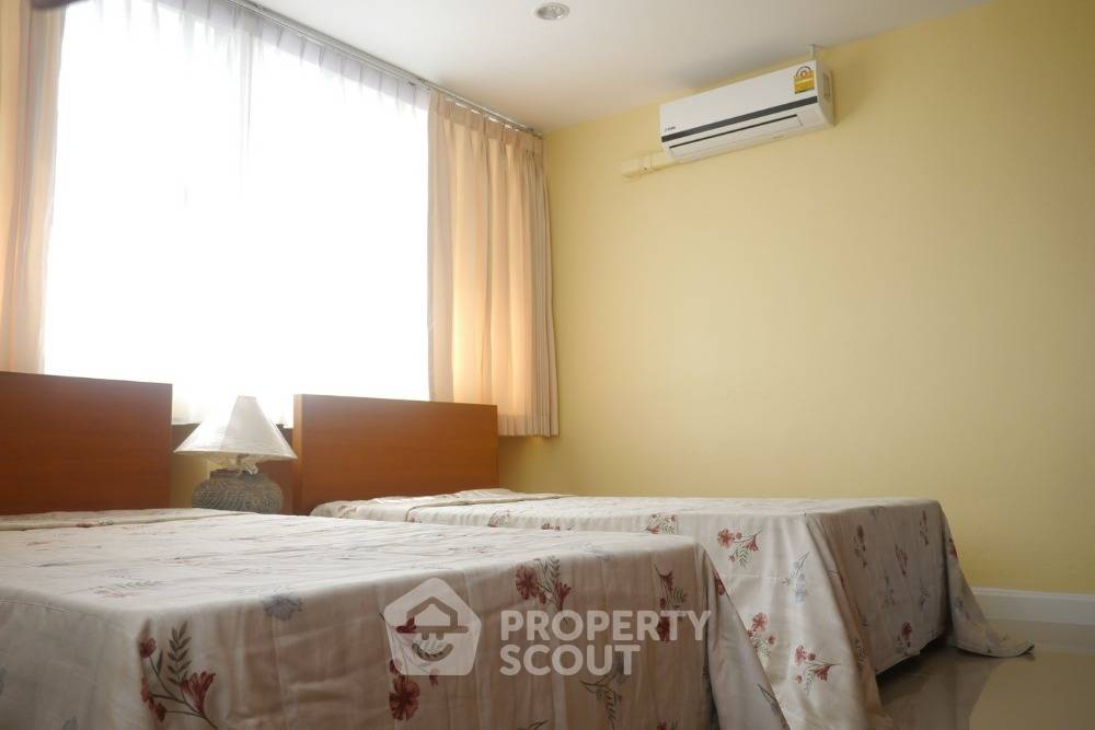 picture 2-BR Condo at Rama Harbour View Condominium in Surasak (ID 1438637) - 10/17