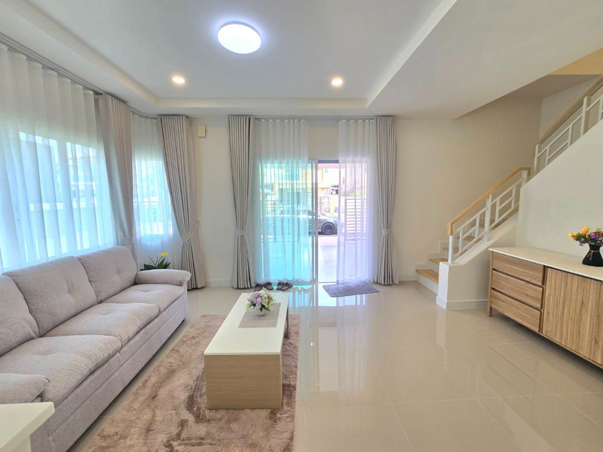 รูป บ้านเดี่ยว สไตล์โมเดิร์น รีโนเวทพร้อมอยู่ หมู่บ้านฟ้าปิยรมย์เฟส15 โซนเทนโดร คลอง 6 ลำลูกกา ปทุมธานี ของแถมมากมาย - รูปที่ 33/49