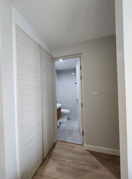 picture For rent: The Room Sathorn - Taksin. Great location, convenient transportation, near BTS Pho Nimit. RW007234 - 10/33