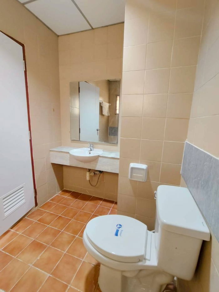 picture 📢 Urgent sale, 2 bedroom condo near Suan Luang Rama IX Park - 11/17