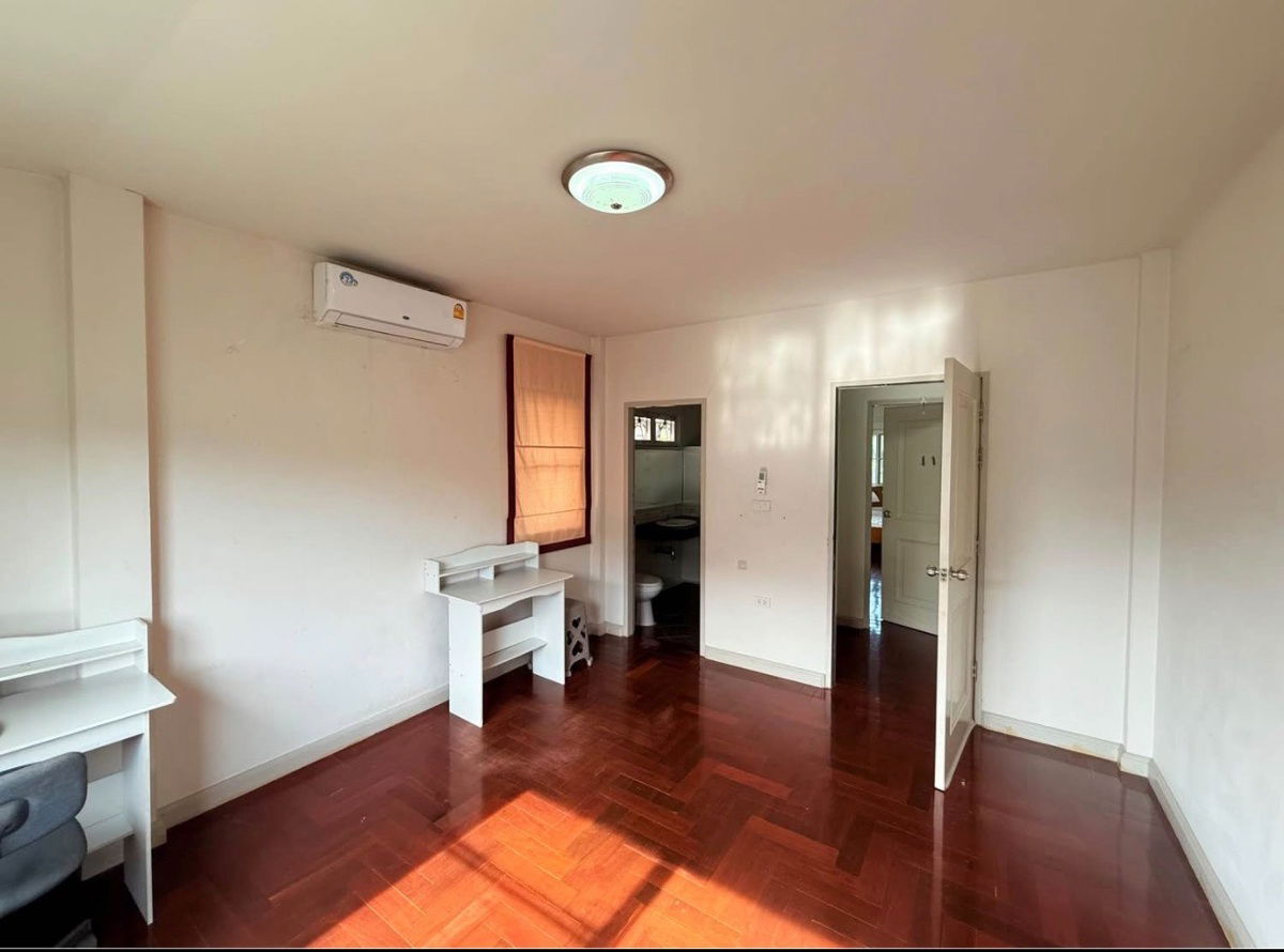 รูป ให้เช่าบ้านเดี่ยว หมู่บ้านธนานนท์ ราชพฤกษ์ |หลังใหญ่ 100 ตร.วา | 🐶🐱เลี้ยงสัตว์ได้ทุกชนิด สนใจโทร 095-819-5559 - รูปที่ 3/31