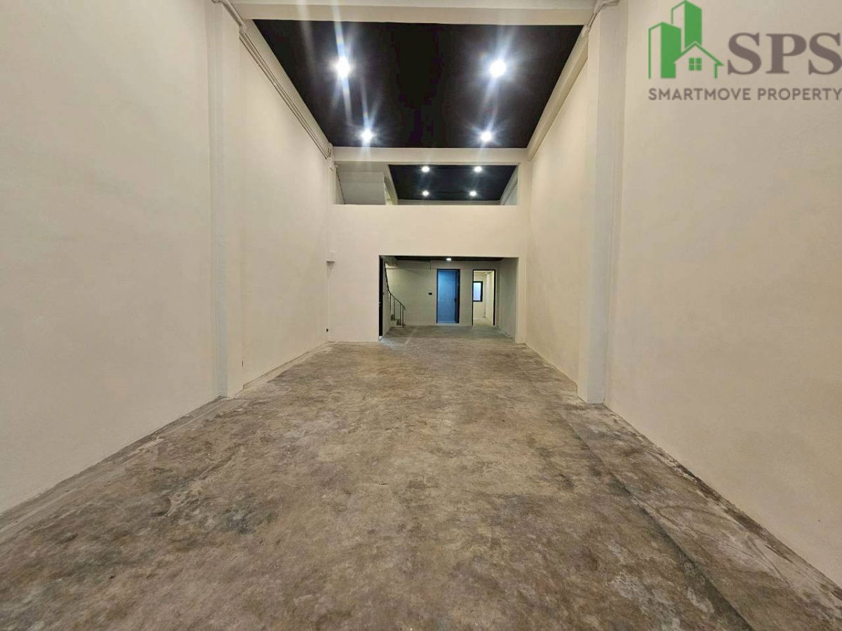 รูป อาคารพาณิชย์ให้เช่า ติด BTS ปุณณวิถี (SPSJN250) - รูปที่ 1/20