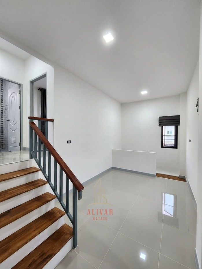picture RH112625 2-story detached house for rent on Sukhumvit 113, Soi Dan Samrong 14, near MRT Sri Dan and BTS Samrong. - 15/17
