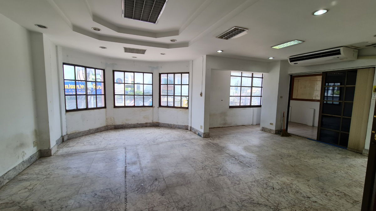 picture URGENT CHEAP RENT! 3-Storey Office Building, Bang Yai Soi Wat Phra Ngoen | 50 Sq. Wah, 6 Rooms, 8 Baths | Only 33,000 Baht/Month - 31/36