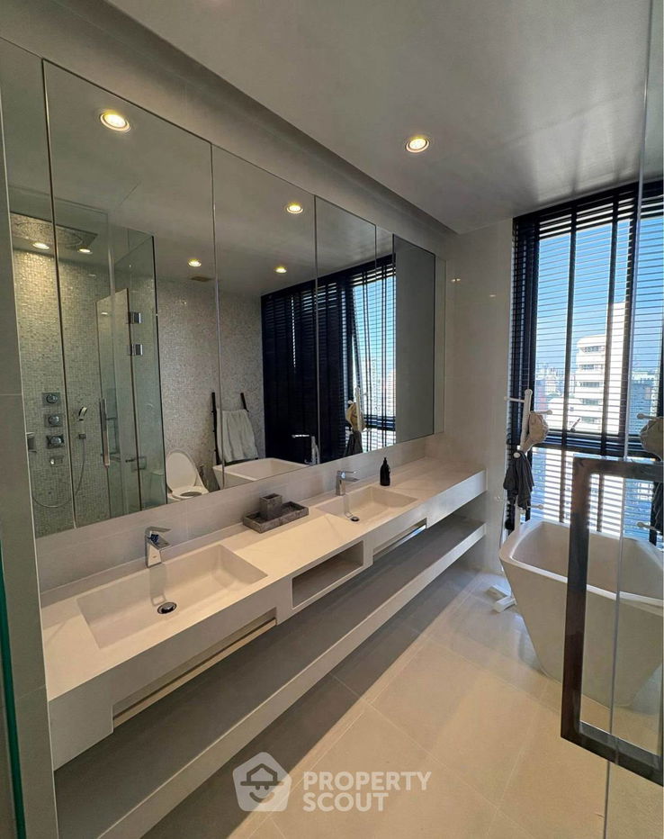 picture 2-BR Condo at Vittorio Sukhumvit 39 near BTS Phrom Phong (ID 2453770) - 16/19